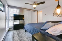 Two King Beds, Cozy Chalet Style Cabin in the Woods Resort, Lvl 1 EV