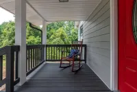 High End Pond Chalet in Country & But Near Shops