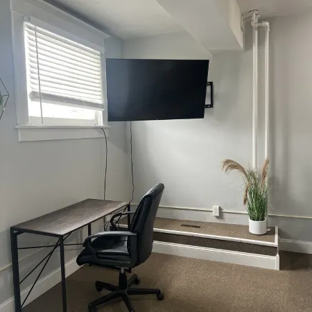 Historic Downtown Studio Steps from Eateries & Wvu