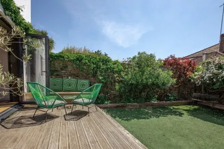 Beautiful and spacious Edwardian home by the seaside