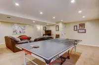 Comfortable Family-Sized Home w/ 4br 3 bath, ping pong, fast wifi and hot tub!