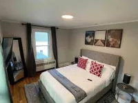 Wonderful new cozy 3 bedroom min from the casino 鄰近Otis Library的酒店