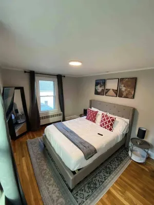Wonderful new cozy 3 bedroom min from the casino