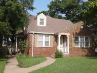 The Lodge: Five blocks from Old Town and close to Intrust Arena Hotels near Paul Laurence Dunbar Park