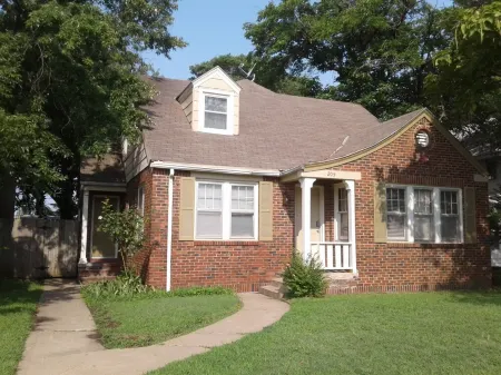 The Lodge: Five blocks from Old Town and close to Intrust Arena Отели рядом с достопримечательностью «The Keeper of the Plains»