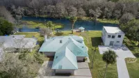 River Haven: Kayaks & Swimming on Rainbow River Hotels near Dunnellon Public Library