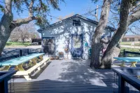 Luxury WATERFRONT home with HEATED POOL AND SPA Sleeps 28+