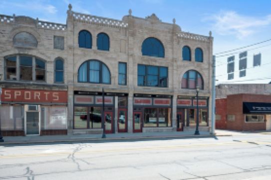 Cozy 1-bedroom loft apartment with AC and WiFi in charming Wabash