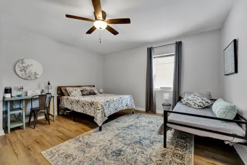 Comfy Cottage Walking Steps From Shopping/Dining/Taproom/Spa - Wifi