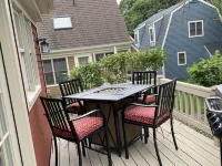 Newly Renovated. Gorgeous Retreat w/seasonal waterfall view! Dogs under 25 LBS
