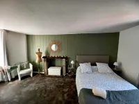 Charming town house Hotels in Lanvallay