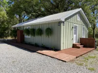 Jubilee Cottage in the heart of Daphne!