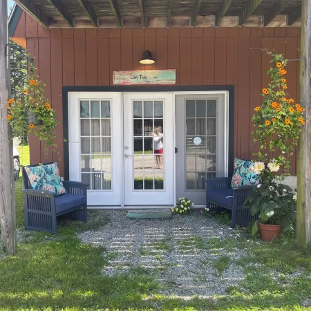“Low Tide” cozy studio for two!