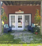 “Low Tide” cozy studio for two!