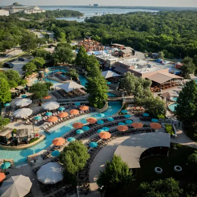 Gaylord Texan Resort & Convention Center Hotels near Great Wolf Lodge Water Park | Grapevine