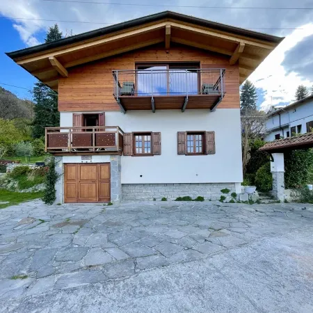 BELLAGIO LES ETOILES villa with garden, hot tube, lake view, bbq, private parking