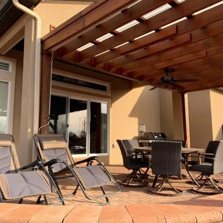 The Desert Moon- A luxurious retreat w/ amazing patio, shuffleboard, EV charger