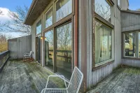 Expanded Townhome on Camelback Mountain With Private Sauna
