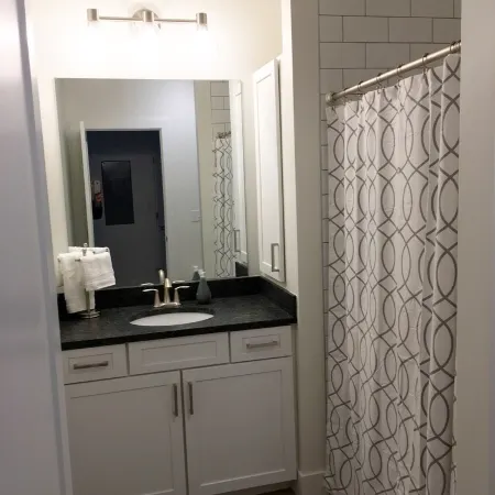 Adorable Modern 1-Bedroom Condo in Downtown Traverse City W/Parking