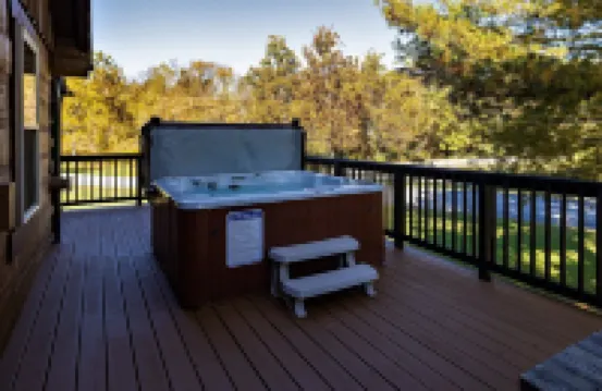Mountain Log Home LURAY Hot Tub 4 Fireplaces Near Shenandoah National Park