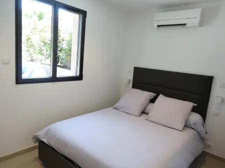 Ground villa NEW F3 in Porticcio in secure domain 2 minutes from the beaches Отели в г. Porticcio