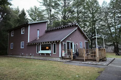 Schroon River Retreat Waterfront Property Hotels in Warrensburg