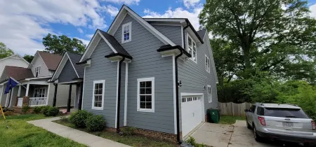 Spacious deluxe home away from home Отели рядом с достопримечательностью «Спектрум-центр»