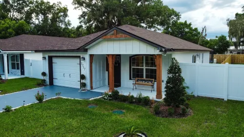Cheerful 3 bedroom home with pool + grill Hotels in Polk County