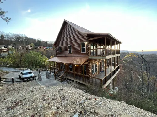 View, Views, Views! Watch Dollywood fireworks from your own balcony!