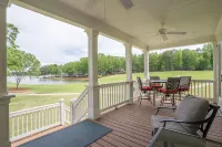 Lakefront cottage 9th green of Reynolds Lake Oconee Great Waters golf course