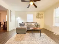 Cozy 1BR Close to Downtown & Greenville Drive Baseball Hotéis em Dunean