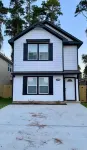 NEW Build! Only Minutes from the Lake! Hotel dekat Cruisin Tikis Lake Conroe