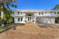 Spectacular 4 bedroom 4 1/2 bath villa on Tavernier Creek in Florida Keys.