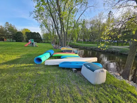 Blue Heron Lodge,Wolf River, Partridge Lake Channel Fremont Wisconsin