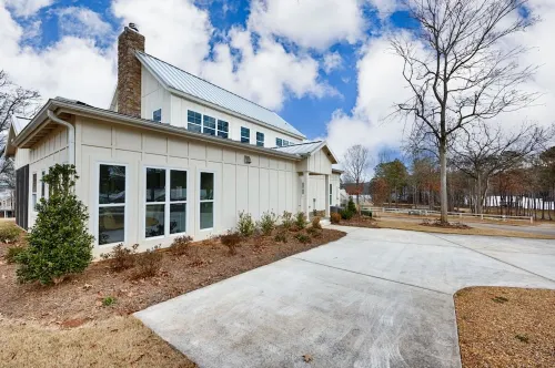 Fisherman's Dream, Beautiful lake house with stunning lake views and boat house - 3-Star