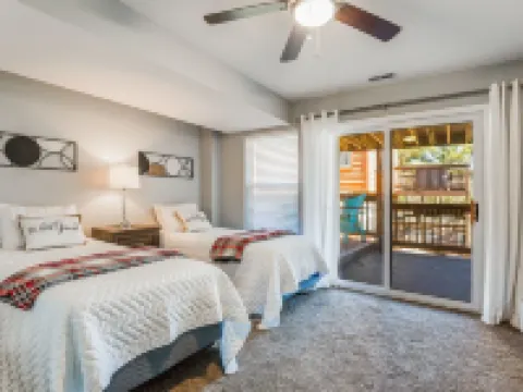 4BR/3BA Old Kinderhook Family Gathering and Golfing Getaway!!! 拉塞爾酒店