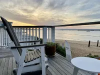 Modern Beachfront Condo, Gorgeous Views and Centrally Located