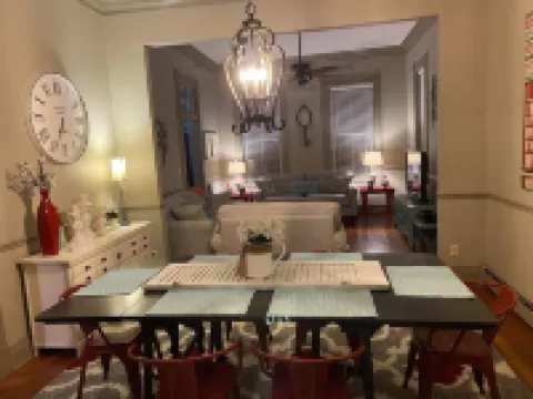 Historic District Inn 4 Bed/ 3 Bath in the heart of downtown Hermann! Hotels in Hermann