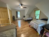 Bright beautiful clean 3br/2ba Lake House by Norway hiking, skiing & restaurants