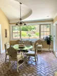 7th Ave Manor, Remodeled 1930’s Manor just minutes from Historic Downtown Laurel