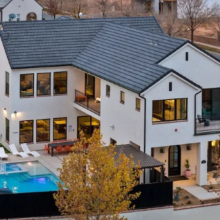 Big Fun Retreat: Private Pool+Spa: Game Rooms + Golf : Near Sand Hollow