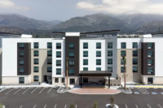 โรงแรม Towneplace Suites โดย Marriott ที่ Monrovia โรงแรมในลอสแอนเจลิส