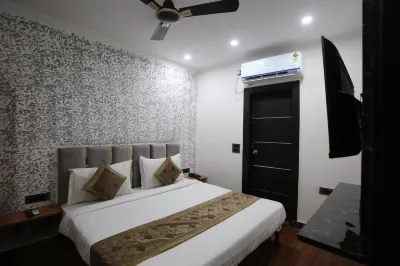 Hotel Twamev Couple Friendly Laxmi Nagar Hotels in East Delhi