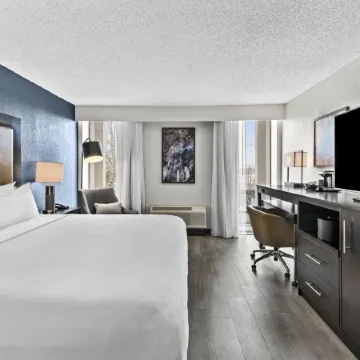 DoubleTree by Hilton Raleigh Midtown