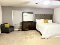 Spacious comfy Home in White Plains / Waldorf close to DC and National harbor Hotel dekat Fun Haven Golf