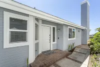 Open Nov 2 to 5! Ocean View! Pool Spa, Pets OK, Gated Beach Area Home! 칼즈배드역 주변 호텔