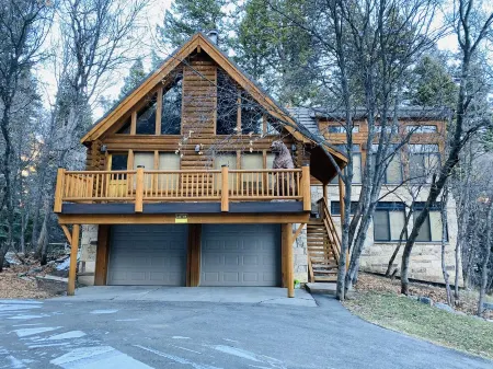 'Spectacular' 4 Bedroom, 3 Bath, Sundance Mt. Home, Central A/C Отели в г. Sundance