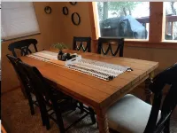 Awesome Fully Furnished Ski Chalet for 6 is Close to Slopes!