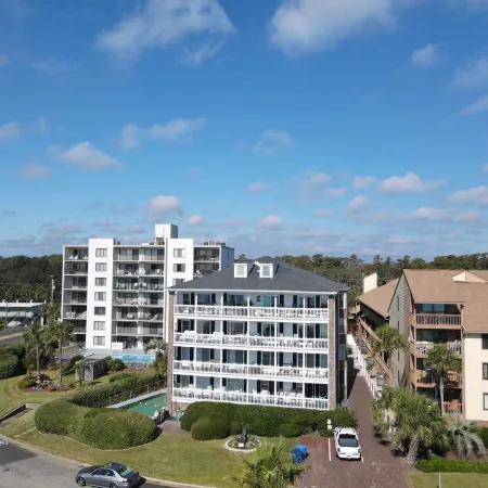 Spacious Three Bedroom, Family and Pet Friendly Condo in Beautiful Myrtle Beach