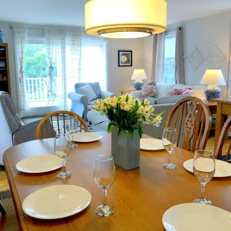Discover Your Perfect Cape Ann Getaway - A Charming Bayview Retreat